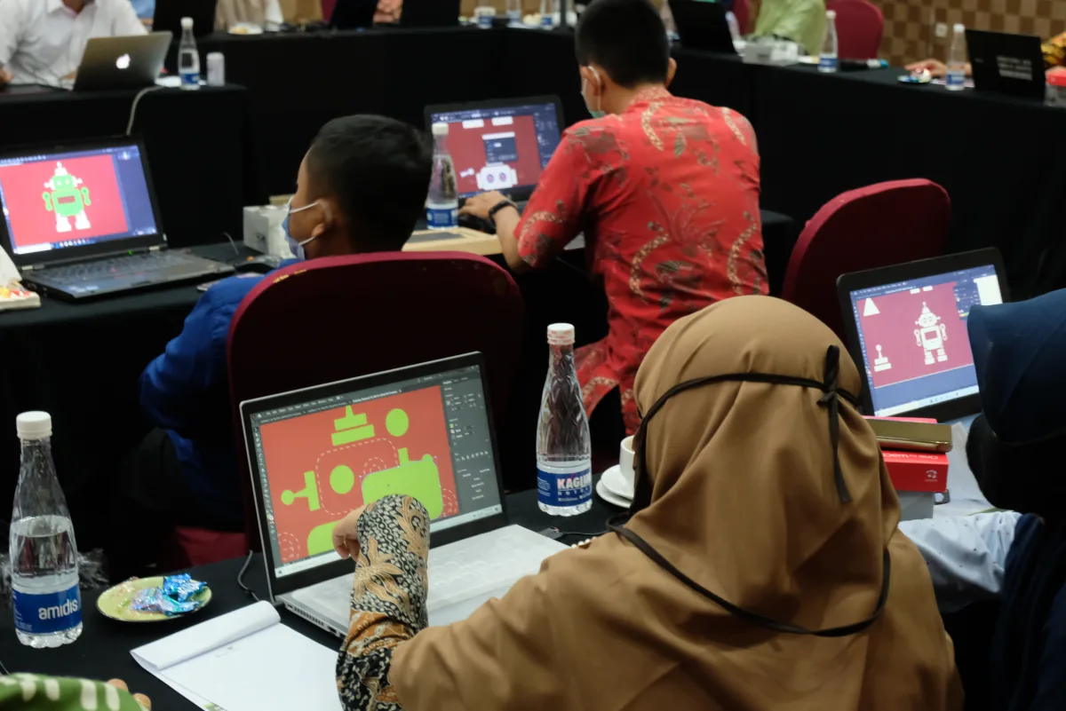 Sesi pendampingan peningkatan kapasitas pendidik sekolah menengah kejuruan